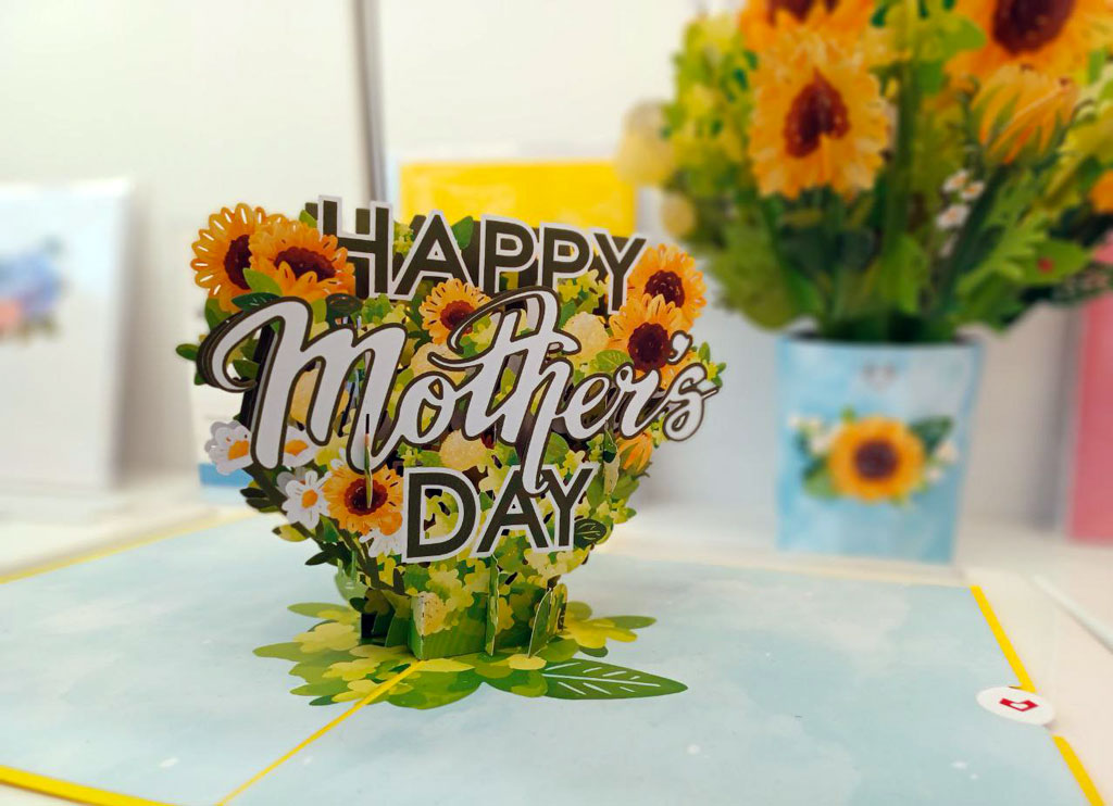 Happy Mother’s Day Sunflowers Pop-Up Card